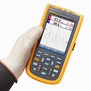 خرید اسیلوسکوپ پرتابل Fluke 124B