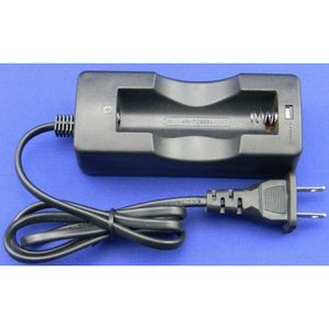 شارژر باتری لیتیوم یون 18650 تکی مرغوب کابلی