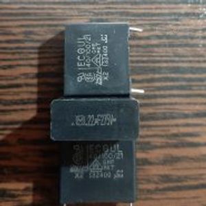 MKT 275VAC 220nF – خازن MKT، ظرفیت 220 نانوفاراد، 275 ولت AC