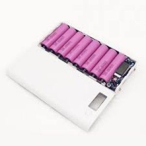 جعبه پاور بانک 8 باتری بادو خروجی 5V USB دارای نمایشگر دیجیتال