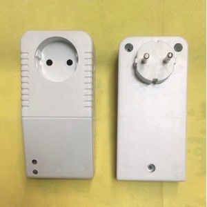 جعبه‌ محافظ تک پریز  همراه با پلاتین