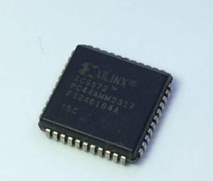 XC9572-15PC44C