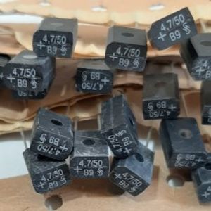 4.7uf/50v