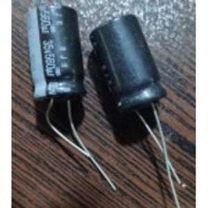 C560uF35v