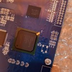 برد توسعه FPGA (تکمیل نشده) بر پایه XC6SLX75-2FG484C