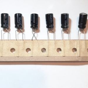100µF/25V