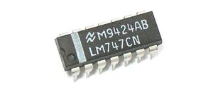 آیسی LM747