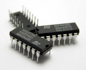 آیسی NOR 8-INPUT 4078