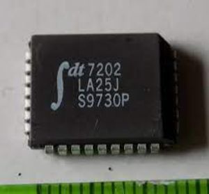 IDT7202