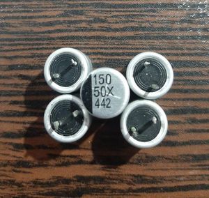 50V 100uF – خازن الکترولیت، 150 میکروفاراد، 50 ولت، پایه مستطیلی