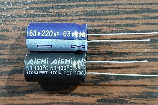 AiSHi 63V 220uF – خازن الکترولیت، 63 ولت، 220 میکروفاراد