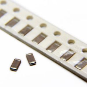 خازن SMD مولتی لایر 100nF پکیج 1206 ولتاژ 50V