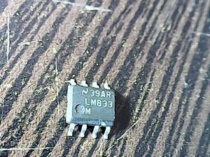 LM833