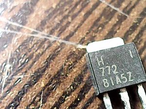 h-772-81a5z