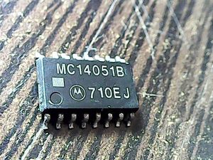 mc14051b