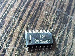 f04-xaa221