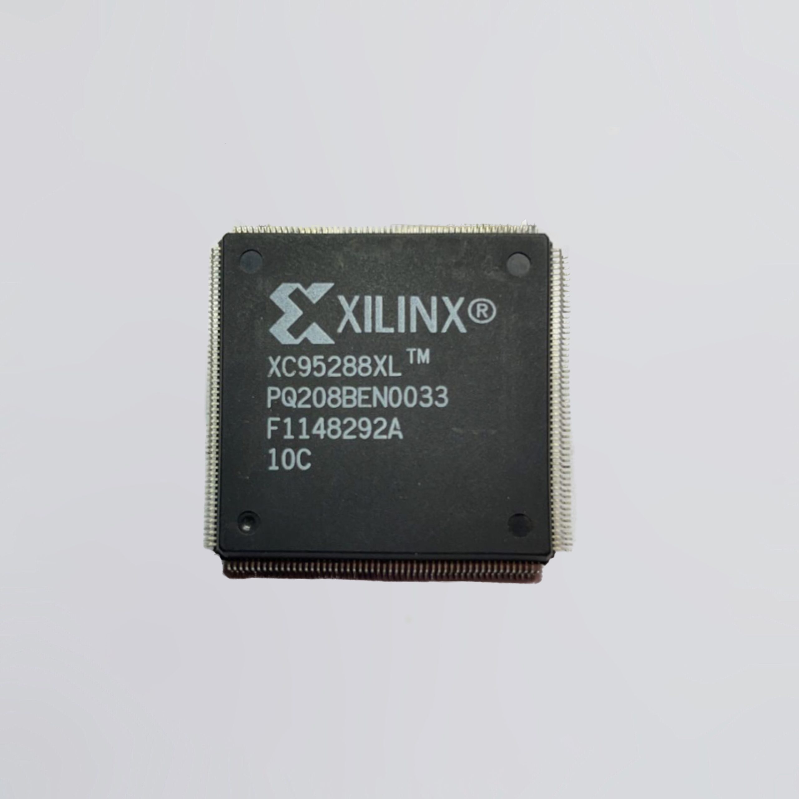 XC95288XL PQ208