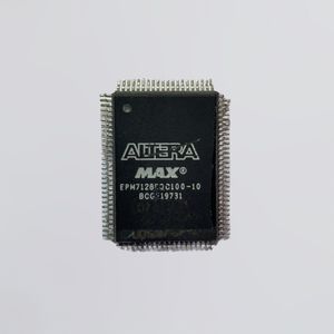 EPM7128EQC100-10