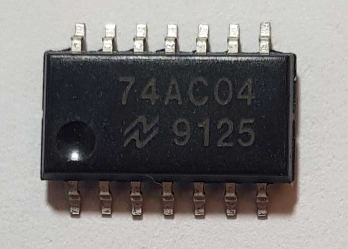 74AC04