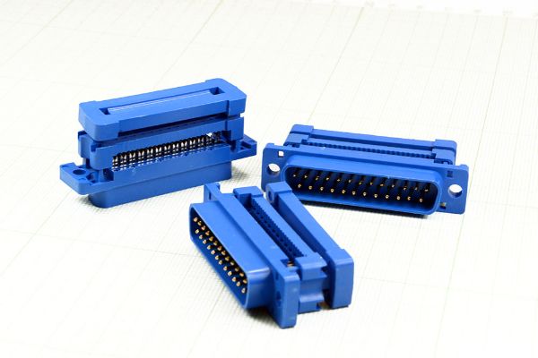 دی کانکتور D25PIN CRIMP IDC TYPE MALE PLASTIC CASE / TAIWAN