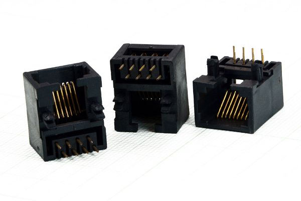 سوکت  SKT RJ45 8PIN FEMALE R/A / TAIWAN