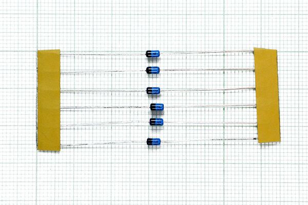 دیود زینر 11V 1/4W T72 TAPE 1N962A  / TAIWAN