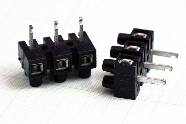 کانکتور  ترمینال  CONNECTOR TERMINAL 6A 250V 2X3PIN BLACK ST  / JAPAN