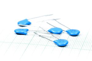 خازن سرامیک  1NF 2KV 5MIL CERAMIC CAPACITOR