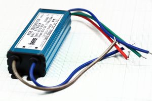 درایور آی پی دار DRIVER RGB21W ( DC12 -25V 3X300MA )