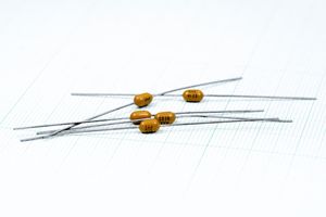 آی سی تی تی ال 74HC299  / PHILIPS