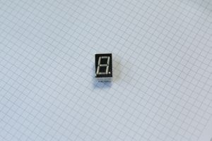سون سگمنت قرمز  7SEG 1DIGIT 5611BS 1.3X1.9 ANODE   / CHINA