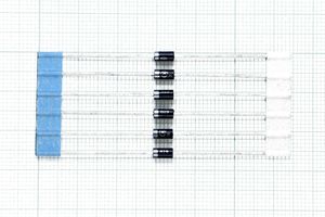 دیود زینر 18V 1/5W T72 TAPE 1N5931BRL