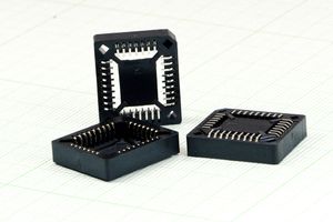 سوکت آی سی SKT PLCC 32PIN SMD / TAIWAN