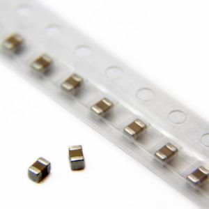 خازن SMD مولتی لایر 330nF پکیج 0805 ولتاژ 50V