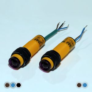 سنسور نوری دو طرفه تبریز سنسور، PNP-NC، قطر 18mm، سه سیمه، فاصله تشخیص 300cm، کد OS183000-CP