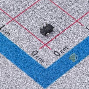 LM4132AMFX-2.5/NOPB
