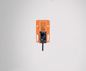 سنسور القایی ifm کد IW5060