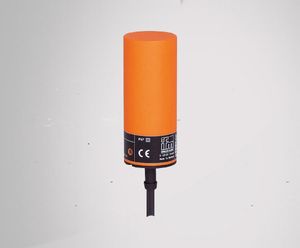 سنسور القایی ifm کد IB0004