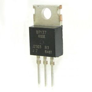 ترایاک BT137-600E کپی