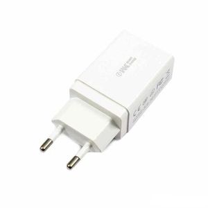 آداپتور و شارژر 5 ولت 3 آمپر دیواری مدل WP-U62 با خروجی USB