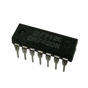 آی سی گیت NAND چهار ورودی 7420