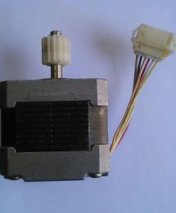 استپر موتور استوک 1.2 آمپر 1.8 درجه
