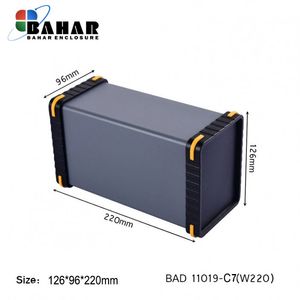 BAD 11019-C7(W220) جعبه آلومینیومی با پانل پلاستیکی