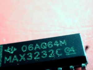 06aq64m-max3232cg4