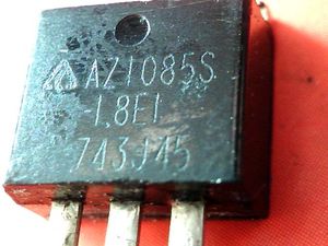 az1085s-1/8e1