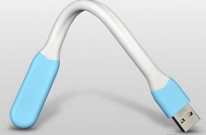 چراغ LED با پایه USB آبی