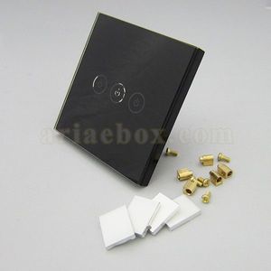 کلید هوشمند UK سه پل مشکی S901-A2P3 با ابعاد 35×86×86 میلی متر