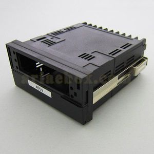 جعبه پنلی کنترلر الکترونیکی مدل 4959 با ابعاد 112×96×48 میلی متر