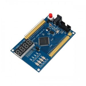 برد توسعه LC4064 دارای نمایشگر دیجیتال و کلید کنترلی