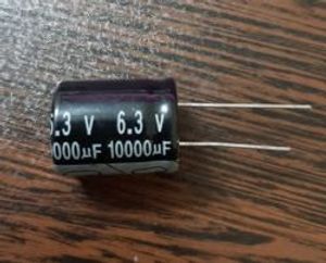 UNITED 6.3V 10000uF – خازن الکترولیت، 6.3 ولت، 10000 میکروفاراد